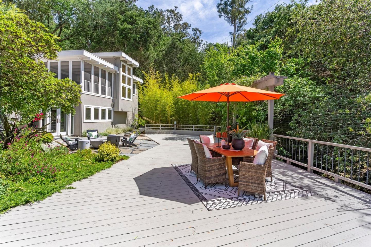 Detail Gallery Image 6 of 40 For 18570 Oak Dr, Monte Sereno,  CA 95030 - 5 Beds | 3 Baths