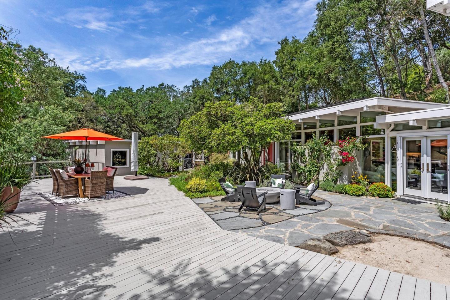 Detail Gallery Image 7 of 40 For 18570 Oak Dr, Monte Sereno,  CA 95030 - 5 Beds | 3 Baths