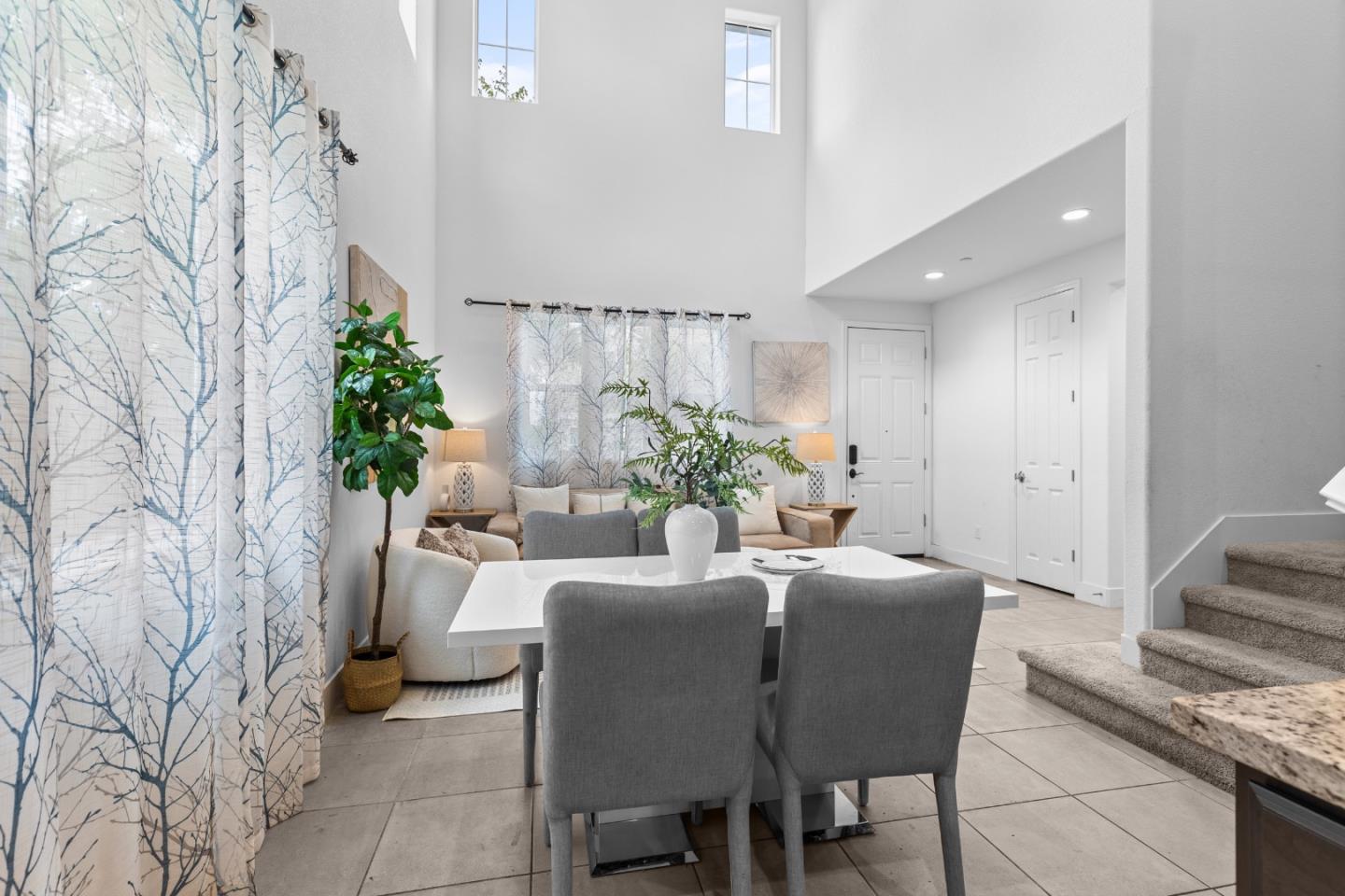 Detail Gallery Image 10 of 39 For 47520 Kinner Falls Cmn, Fremont,  CA 94539 - 3 Beds | 3/1 Baths