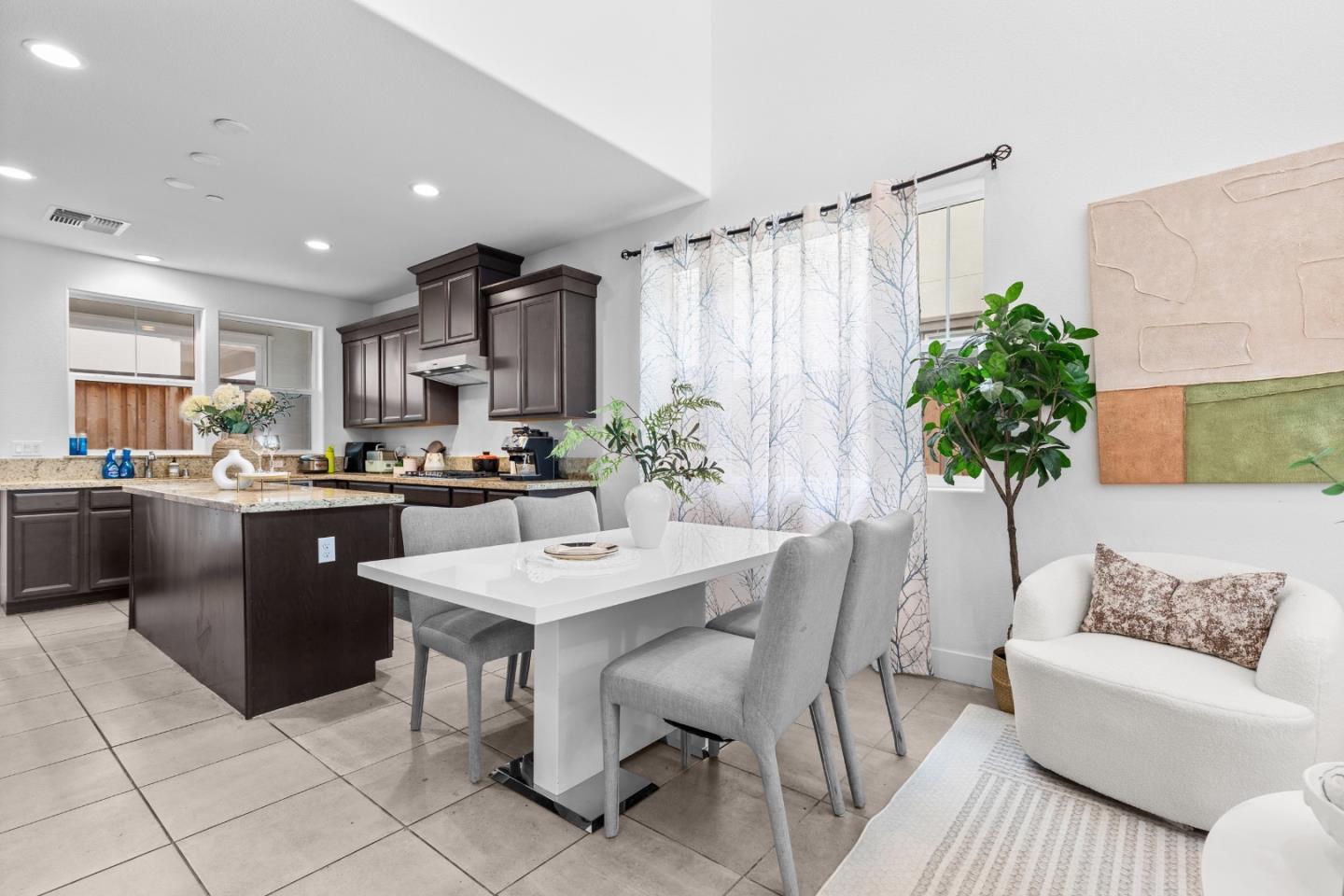 Detail Gallery Image 11 of 39 For 47520 Kinner Falls Cmn, Fremont,  CA 94539 - 3 Beds | 3/1 Baths