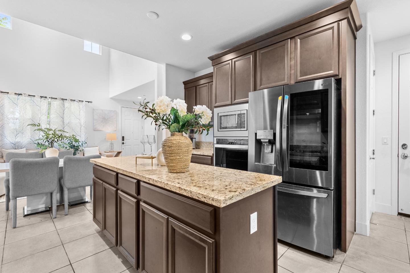 Detail Gallery Image 13 of 39 For 47520 Kinner Falls Cmn, Fremont,  CA 94539 - 3 Beds | 3/1 Baths