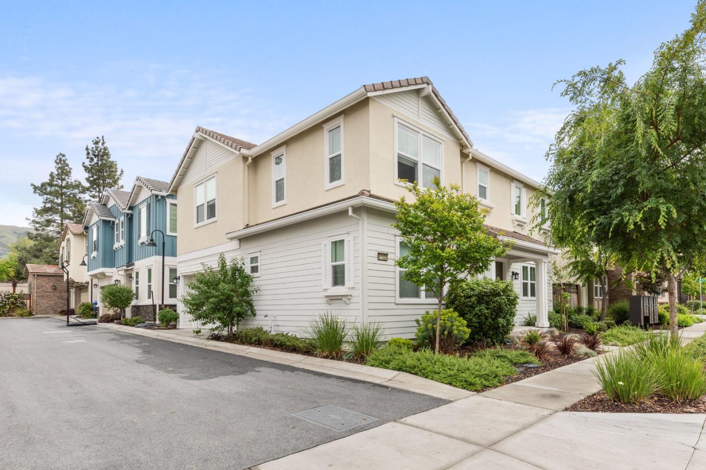 Detail Gallery Image 2 of 39 For 47520 Kinner Falls Cmn, Fremont,  CA 94539 - 3 Beds | 3/1 Baths