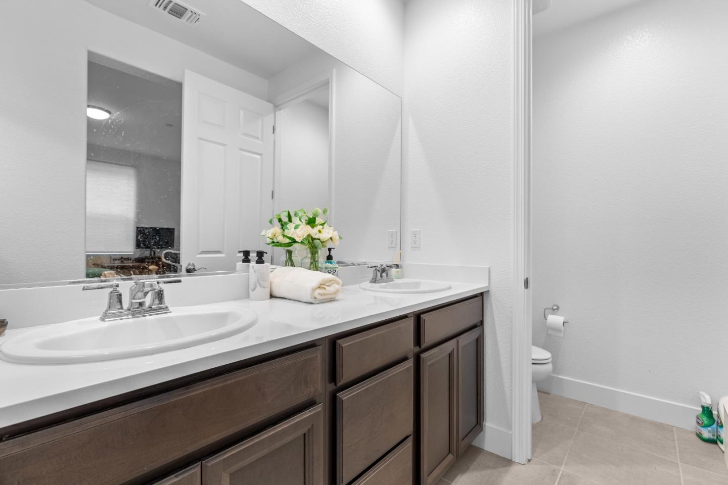 Detail Gallery Image 21 of 39 For 47520 Kinner Falls Cmn, Fremont,  CA 94539 - 3 Beds | 3/1 Baths