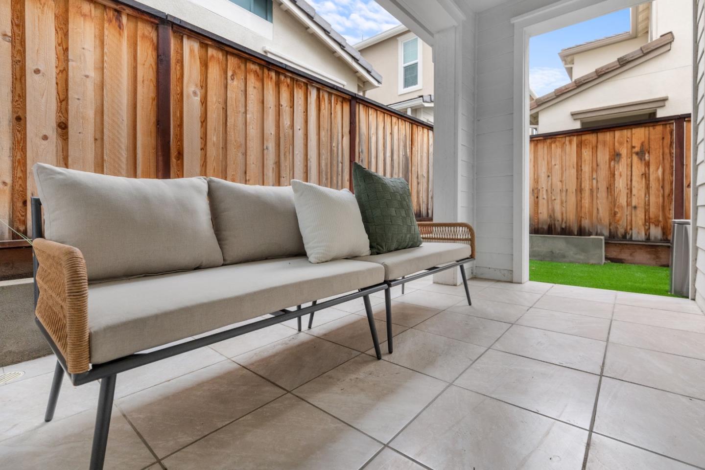 Detail Gallery Image 35 of 39 For 47520 Kinner Falls Cmn, Fremont,  CA 94539 - 3 Beds | 3/1 Baths