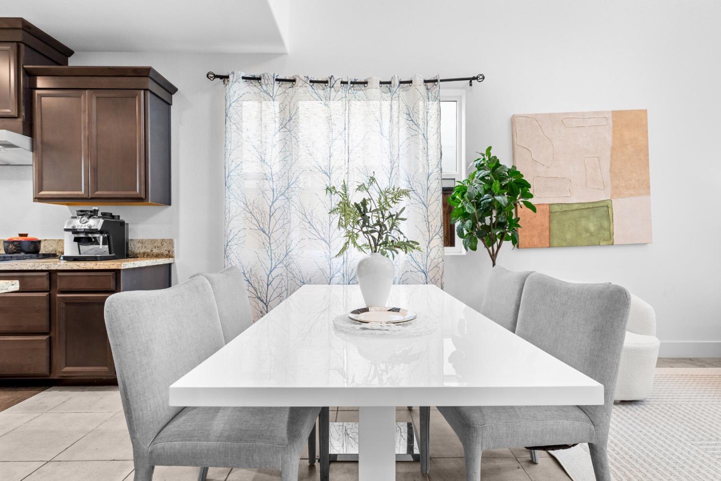 Detail Gallery Image 9 of 39 For 47520 Kinner Falls Cmn, Fremont,  CA 94539 - 3 Beds | 3/1 Baths