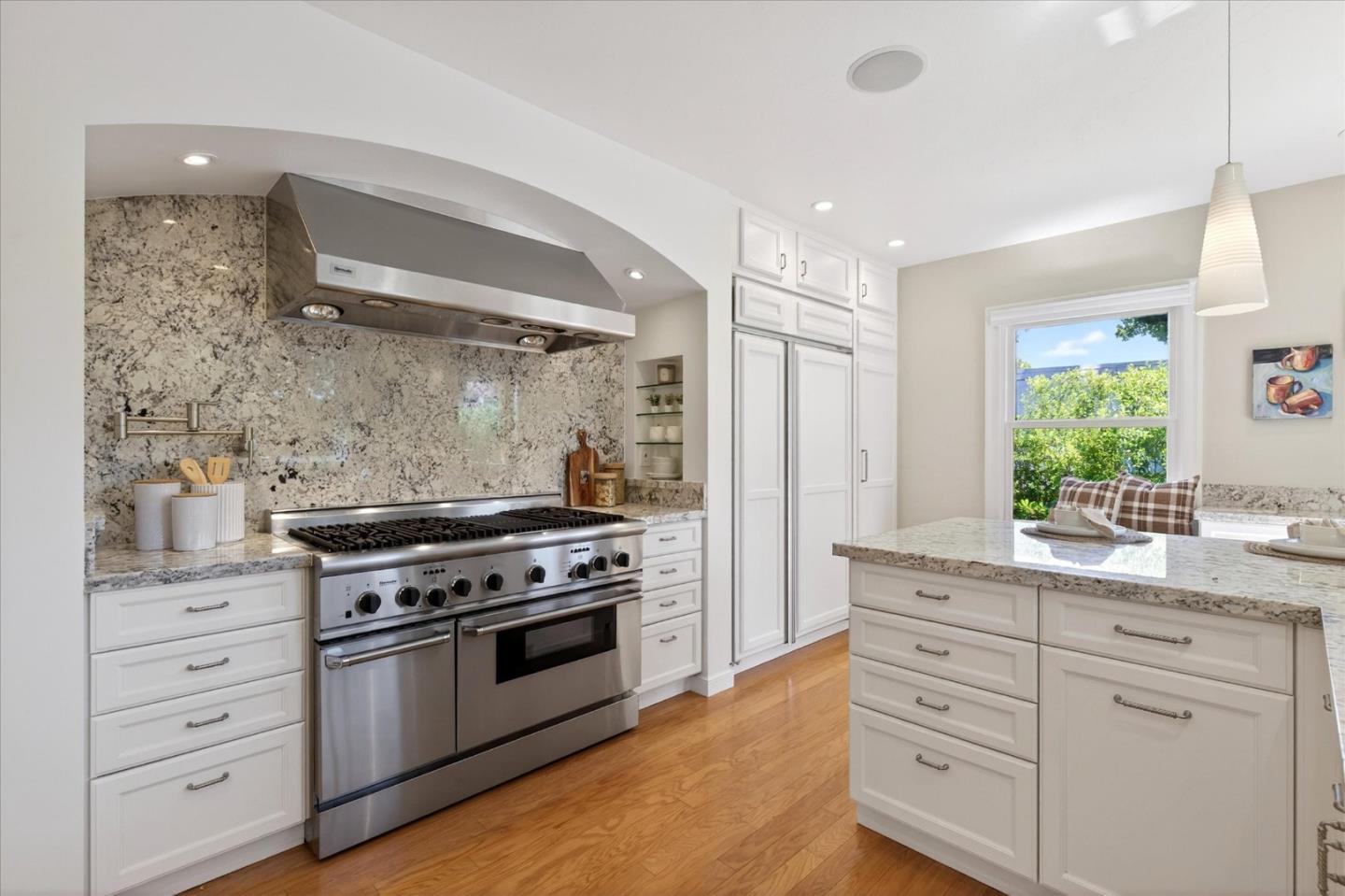 Detail Gallery Image 14 of 58 For 1315 James Ave, Redwood City,  CA 94062 - 2 Beds | 1/1 Baths