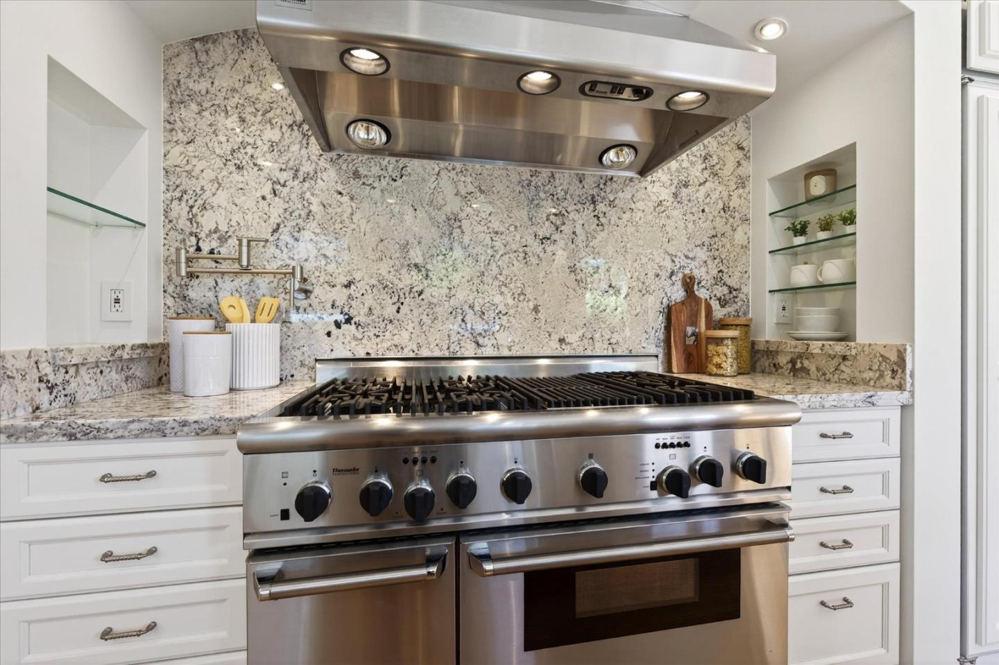 Detail Gallery Image 16 of 58 For 1315 James Ave, Redwood City,  CA 94062 - 2 Beds | 1/1 Baths