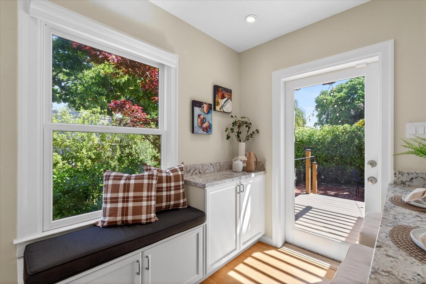 Detail Gallery Image 22 of 58 For 1315 James Ave, Redwood City,  CA 94062 - 2 Beds | 1/1 Baths