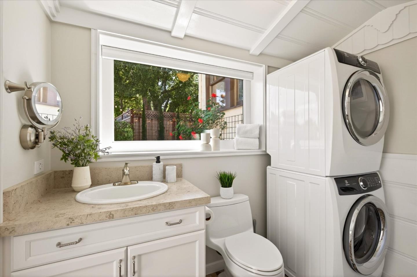 Detail Gallery Image 23 of 58 For 1315 James Ave, Redwood City,  CA 94062 - 2 Beds | 1/1 Baths