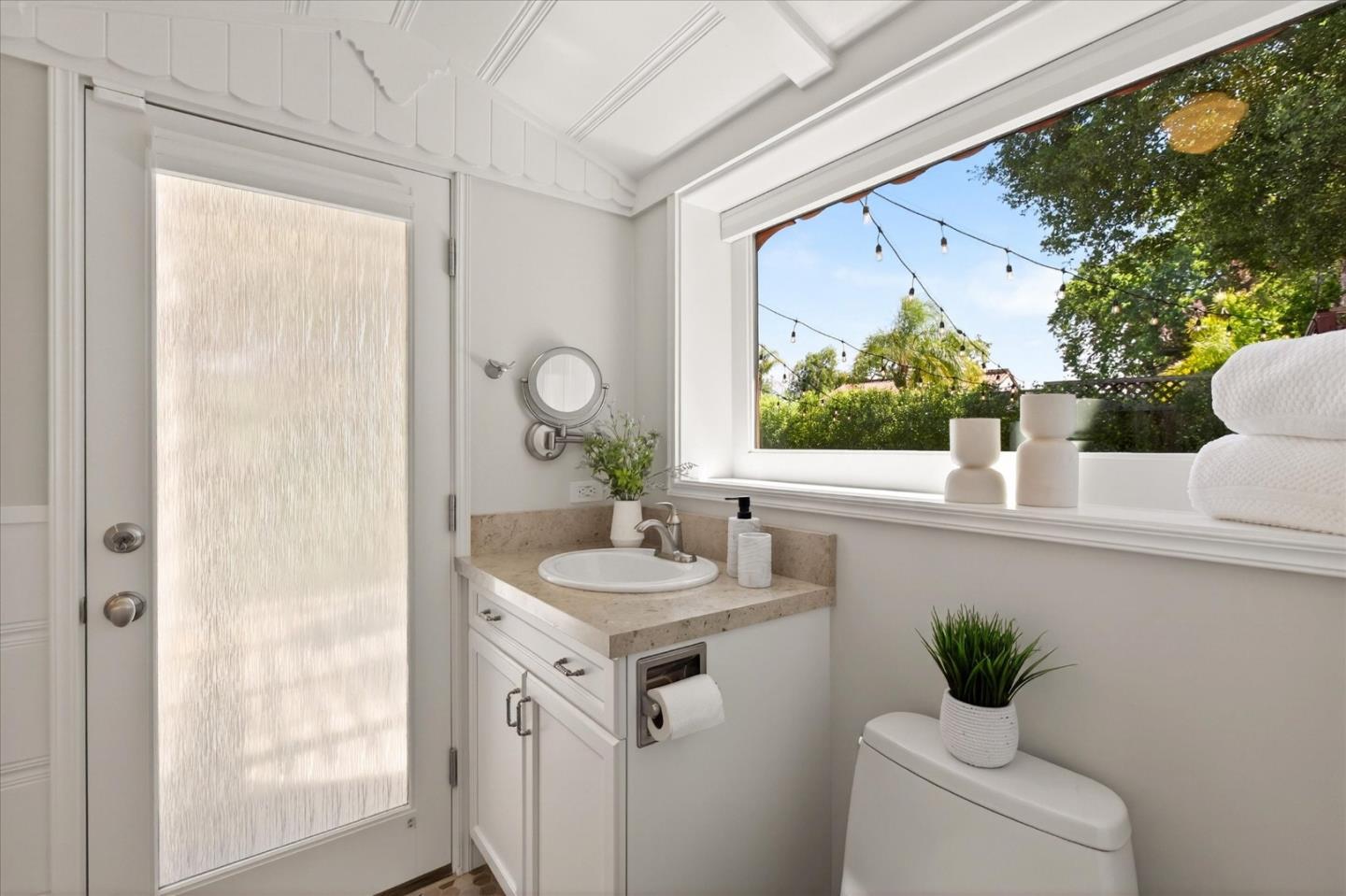 Detail Gallery Image 24 of 58 For 1315 James Ave, Redwood City,  CA 94062 - 2 Beds | 1/1 Baths