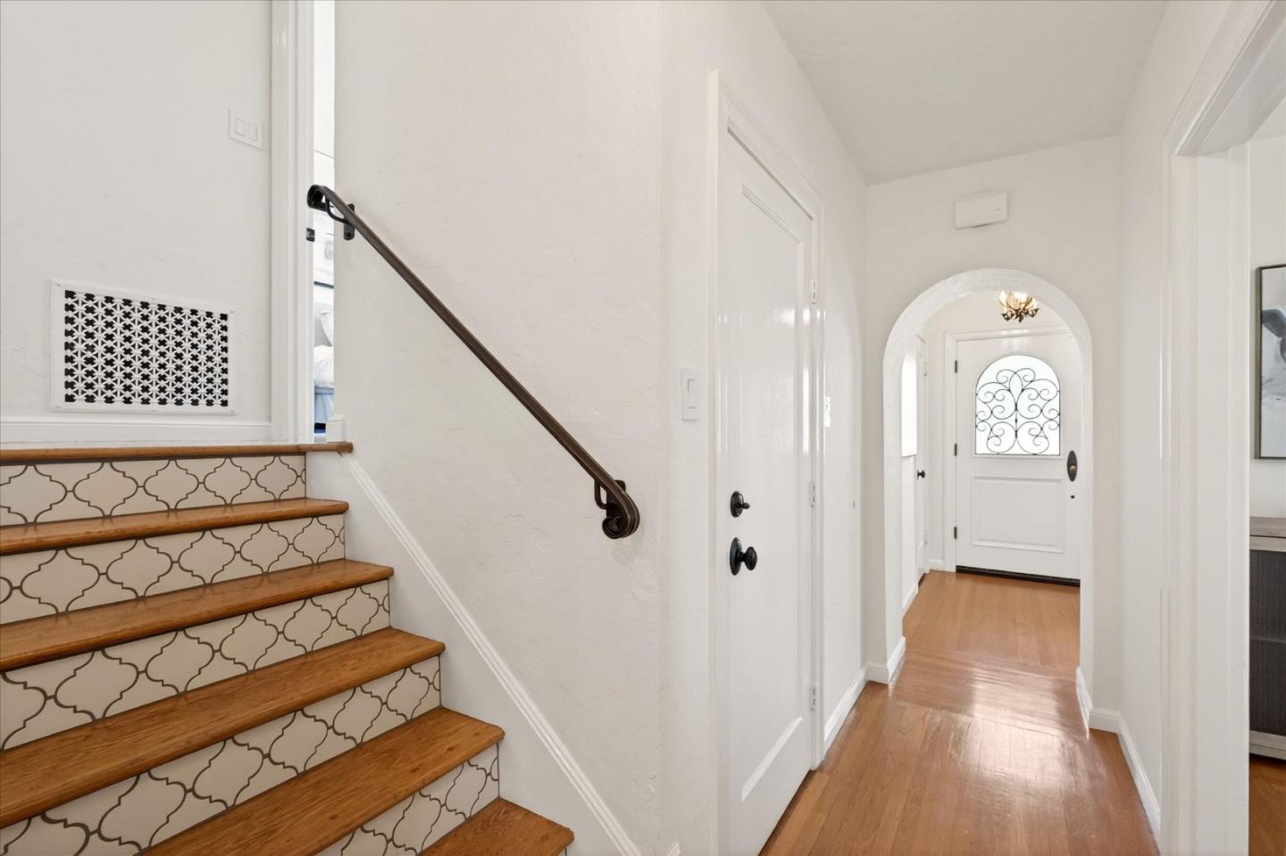 Detail Gallery Image 25 of 58 For 1315 James Ave, Redwood City,  CA 94062 - 2 Beds | 1/1 Baths