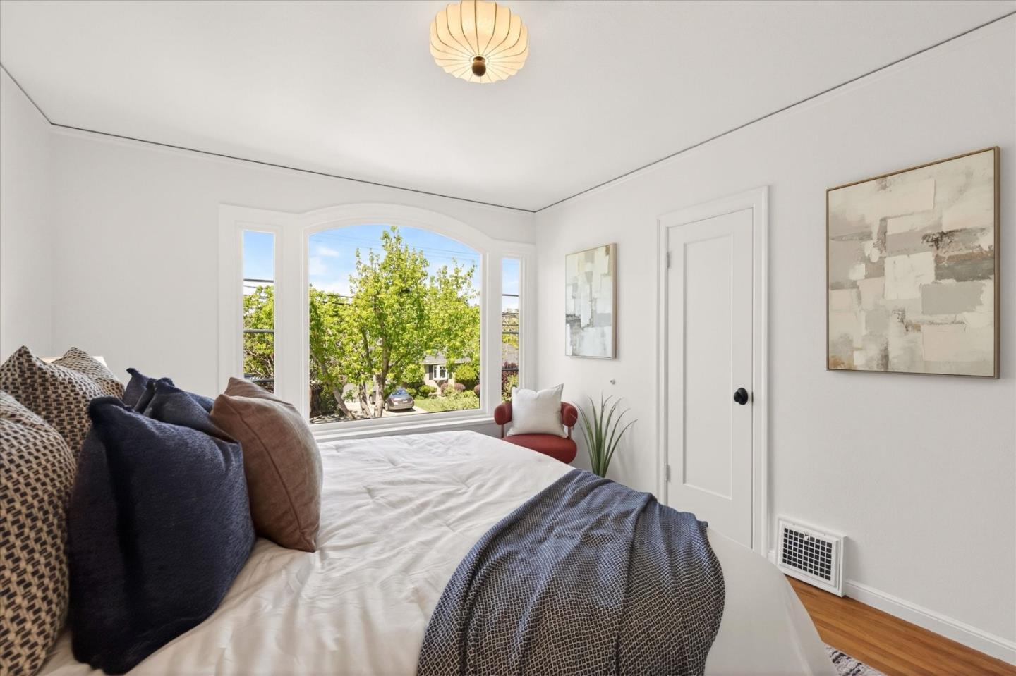 Detail Gallery Image 27 of 58 For 1315 James Ave, Redwood City,  CA 94062 - 2 Beds | 1/1 Baths