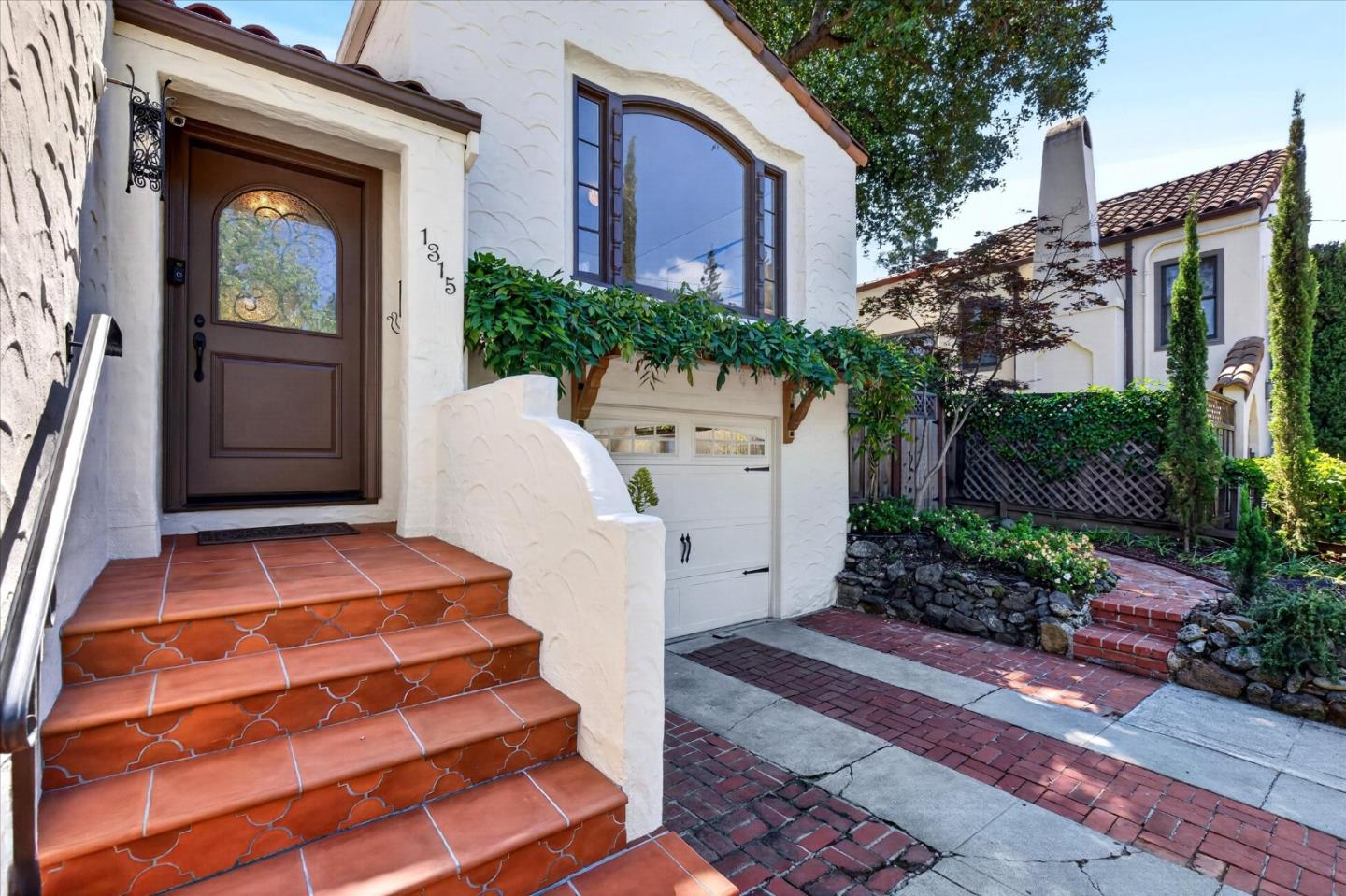 Detail Gallery Image 3 of 58 For 1315 James Ave, Redwood City,  CA 94062 - 2 Beds | 1/1 Baths