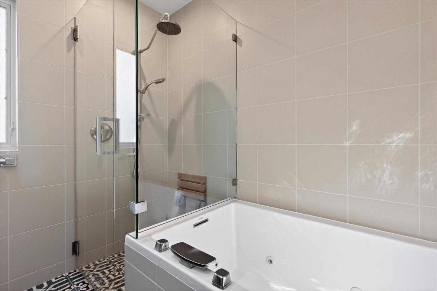 Detail Gallery Image 30 of 58 For 1315 James Ave, Redwood City,  CA 94062 - 2 Beds | 1/1 Baths