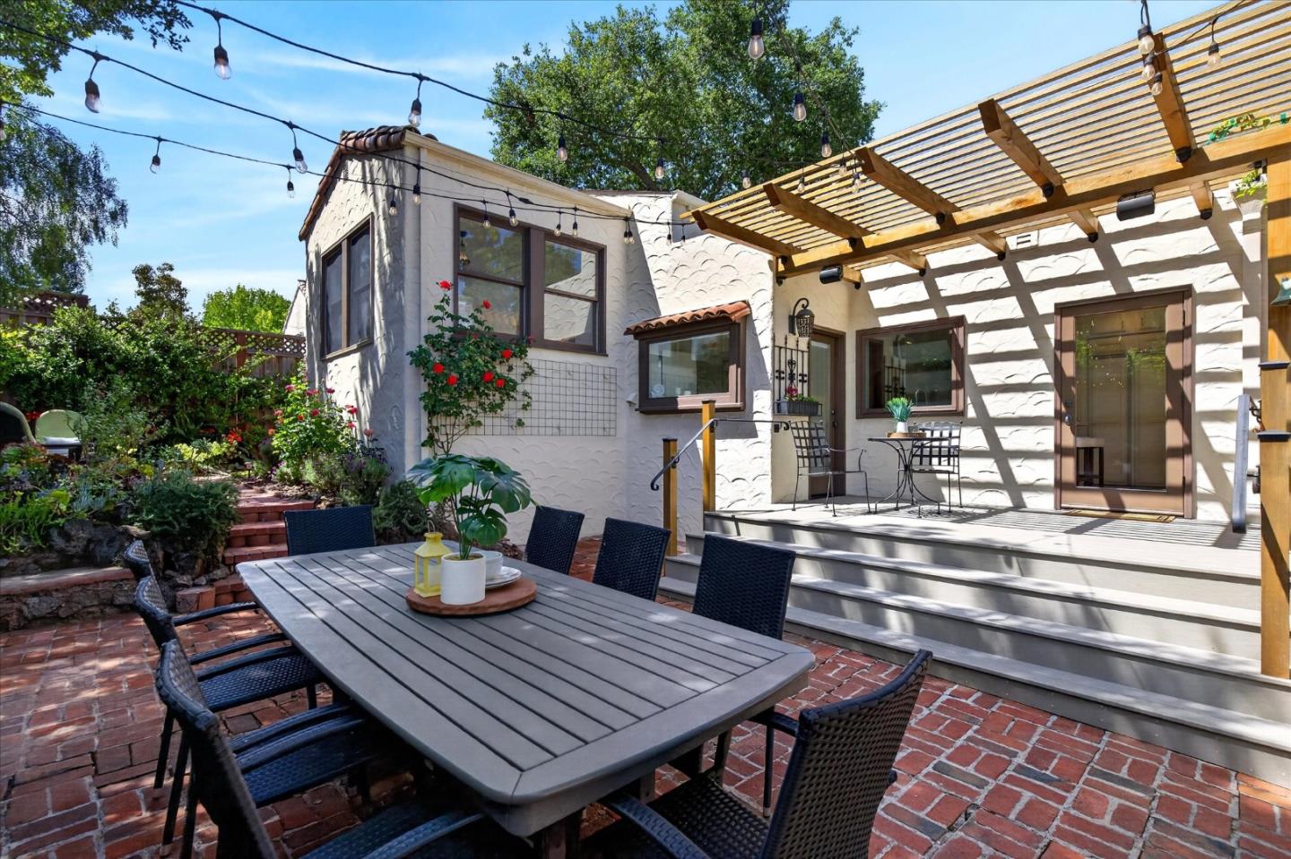 Detail Gallery Image 44 of 58 For 1315 James Ave, Redwood City,  CA 94062 - 2 Beds | 1/1 Baths