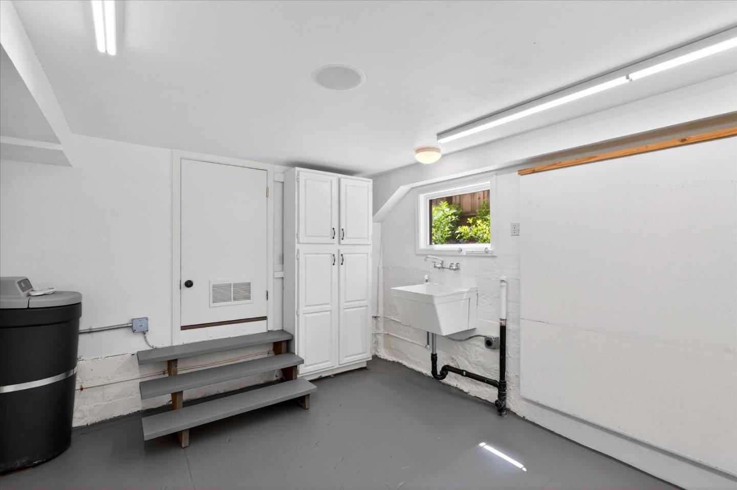 Detail Gallery Image 50 of 58 For 1315 James Ave, Redwood City,  CA 94062 - 2 Beds | 1/1 Baths