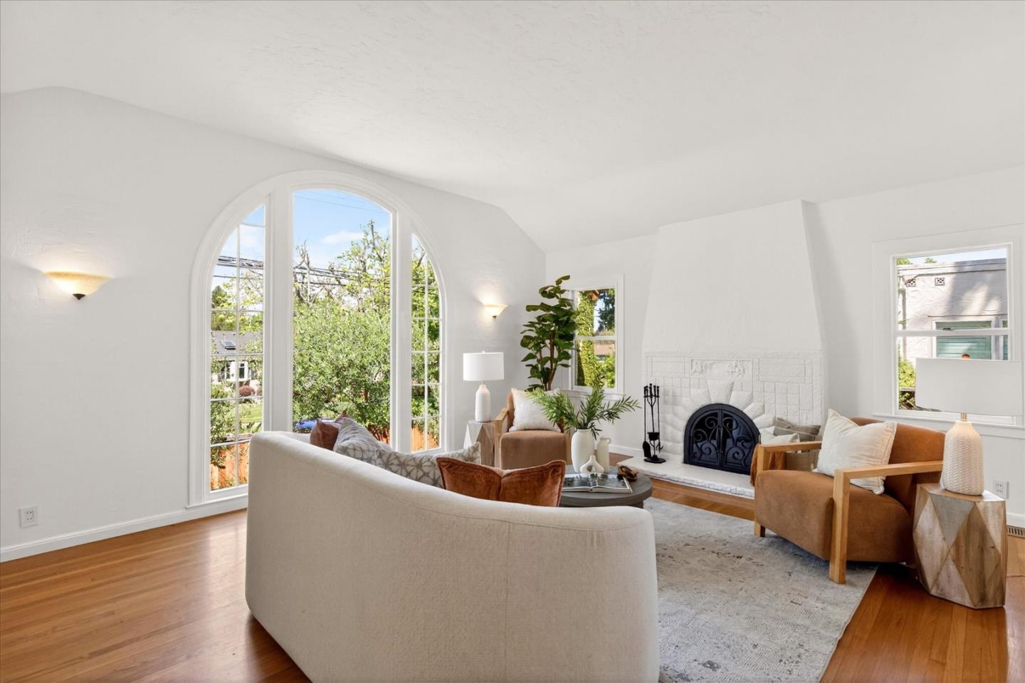 Detail Gallery Image 6 of 58 For 1315 James Ave, Redwood City,  CA 94062 - 2 Beds | 1/1 Baths