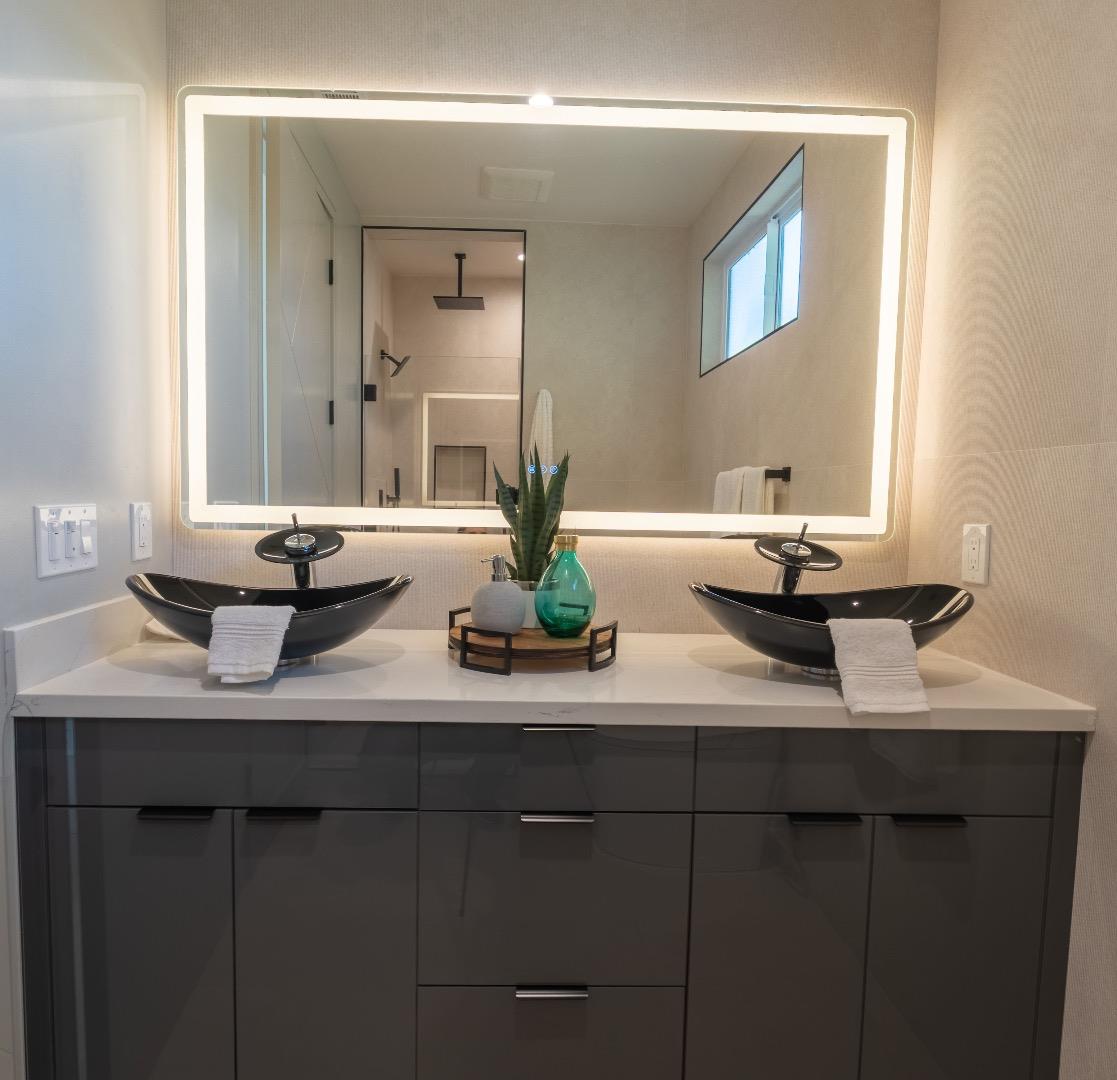 Detail Gallery Image 18 of 29 For 741 Borregas Ave, Sunnyvale,  CA 94085 - 3 Beds | 3 Baths