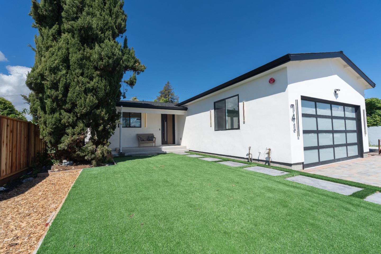 Detail Gallery Image 2 of 29 For 741 Borregas Ave, Sunnyvale,  CA 94085 - 3 Beds | 3 Baths