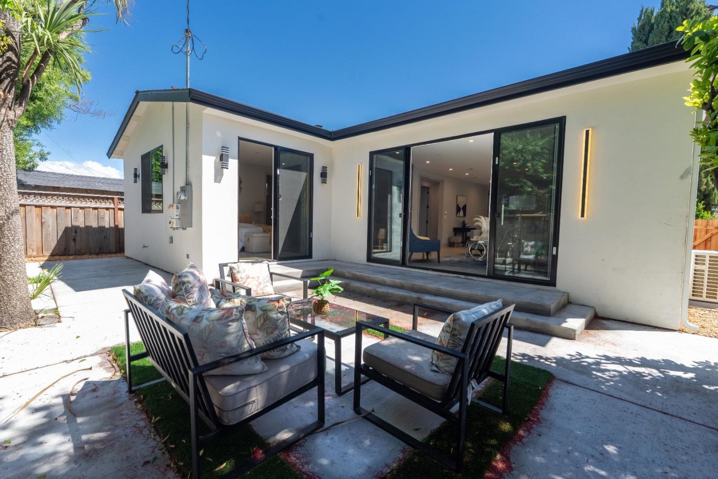 Detail Gallery Image 28 of 29 For 741 Borregas Ave, Sunnyvale,  CA 94085 - 3 Beds | 3 Baths