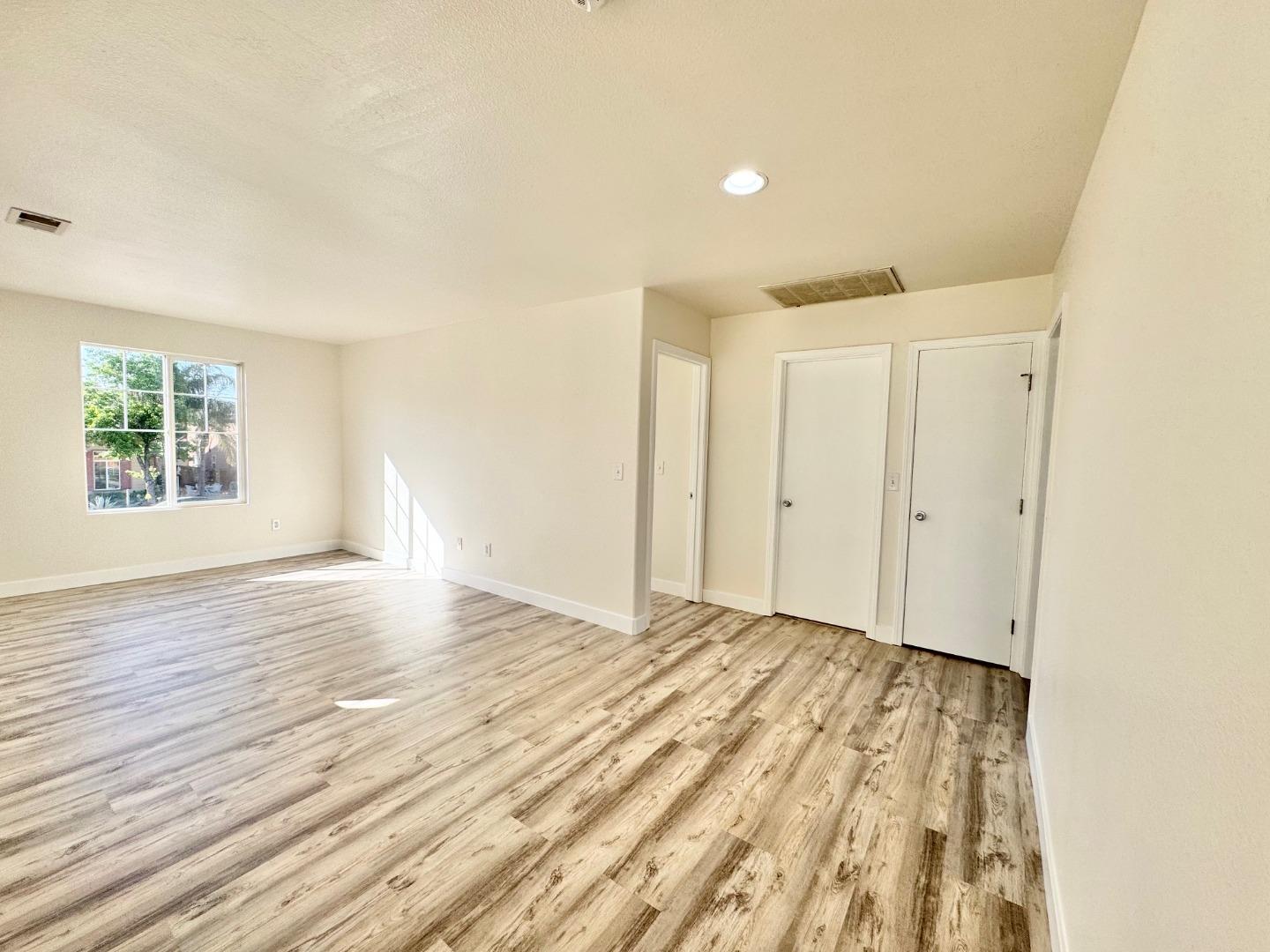 Detail Gallery Image 15 of 28 For 544 Rockingham Ct, Tracy,  CA 95376 - 3 Beds | 2/1 Baths