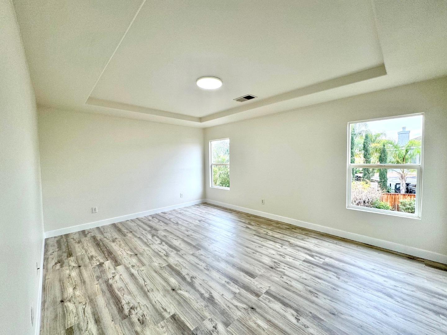 Detail Gallery Image 16 of 28 For 544 Rockingham Ct, Tracy,  CA 95376 - 3 Beds | 2/1 Baths