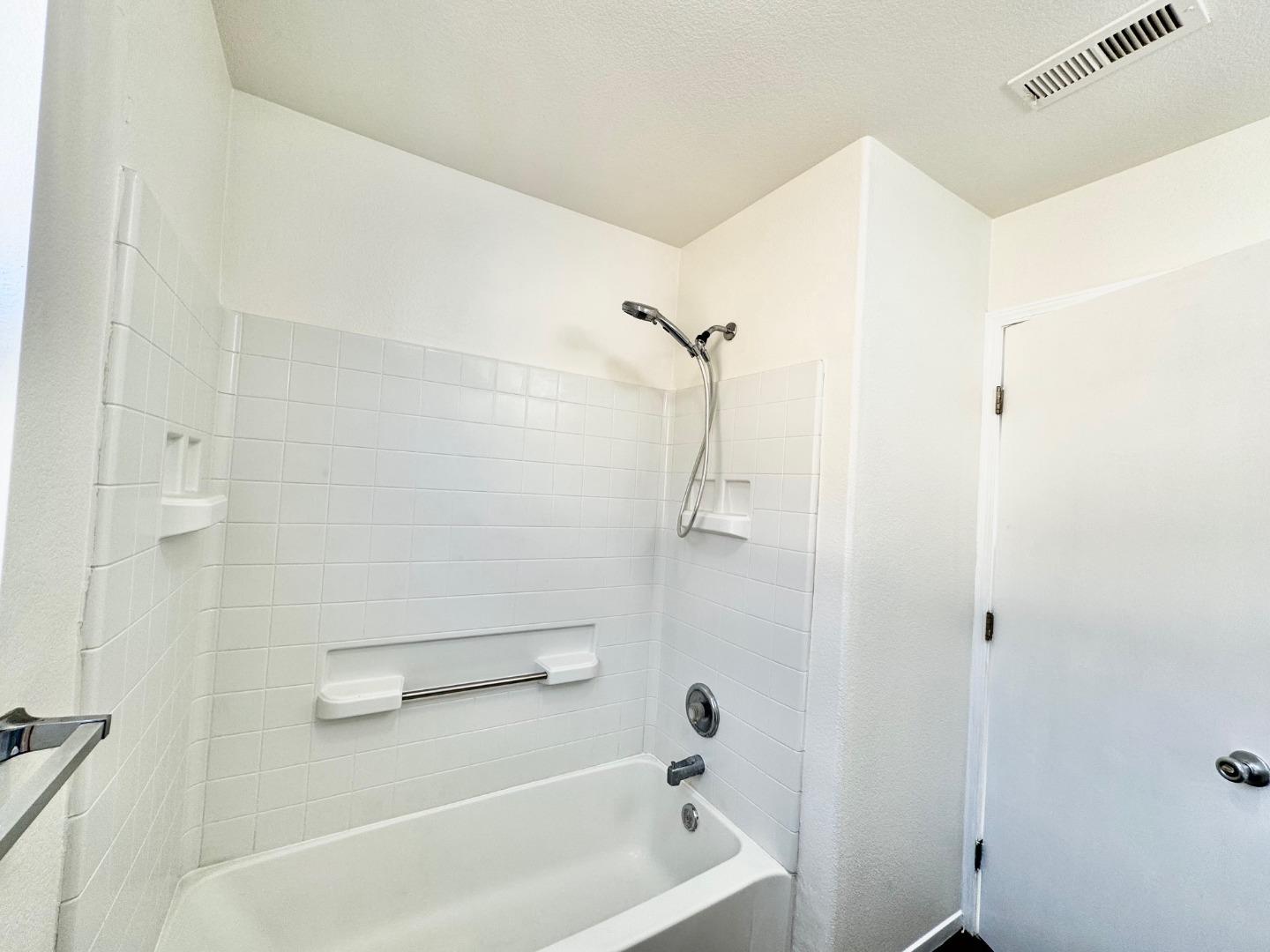 Detail Gallery Image 24 of 28 For 544 Rockingham Ct, Tracy,  CA 95376 - 3 Beds | 2/1 Baths