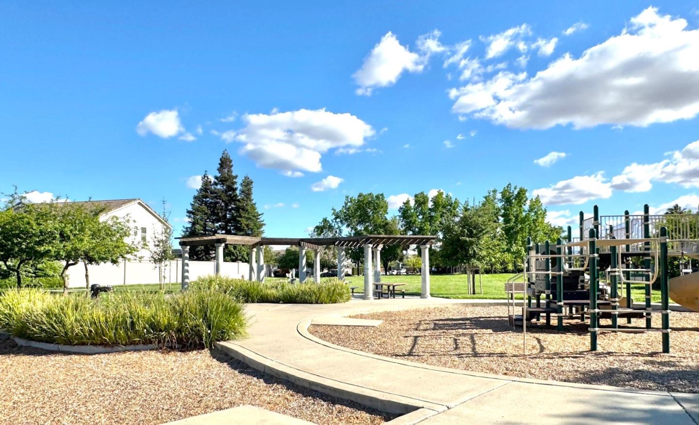 Detail Gallery Image 27 of 28 For 544 Rockingham Ct, Tracy,  CA 95376 - 3 Beds | 2/1 Baths