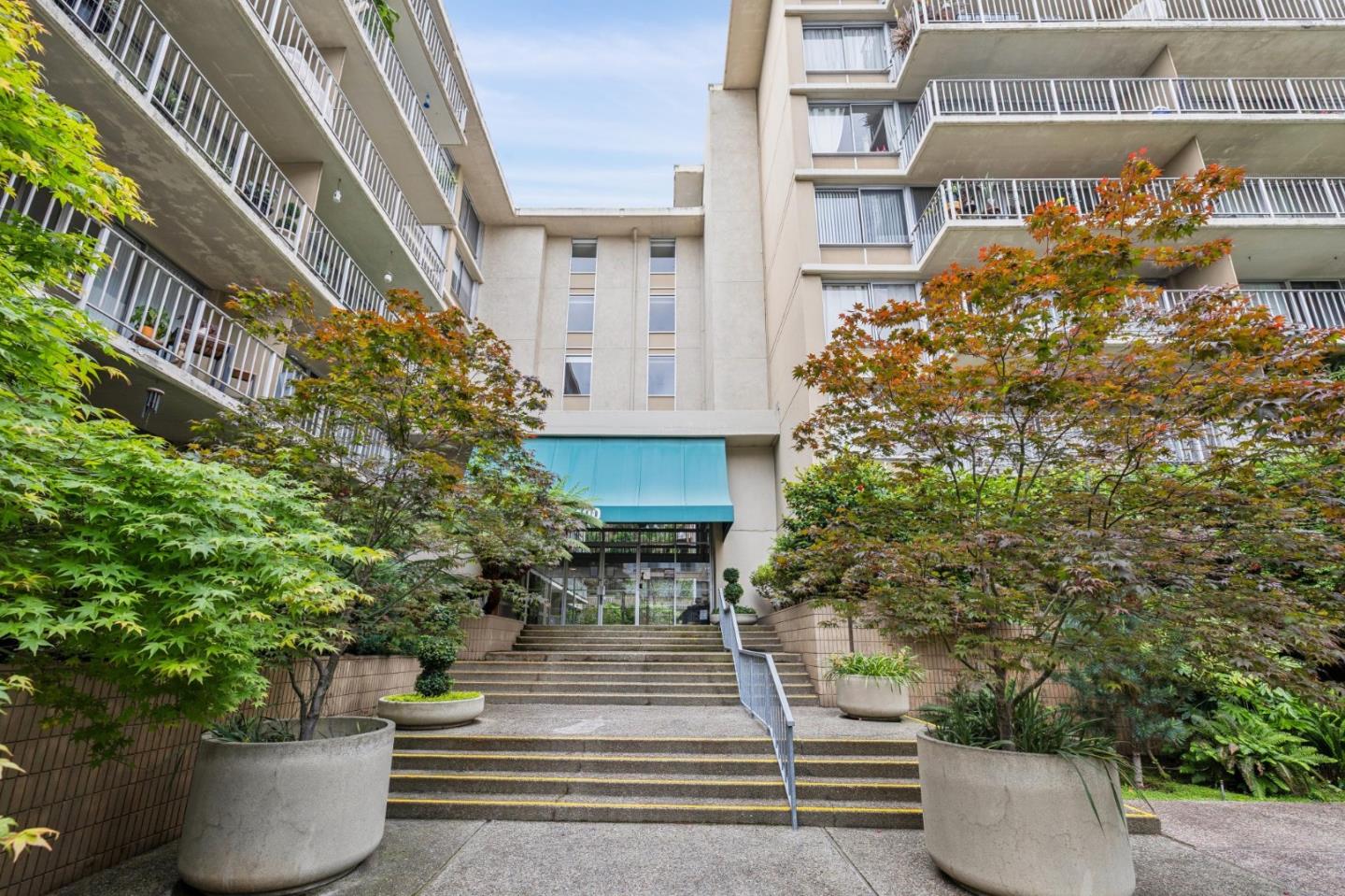 Detail Gallery Image 2 of 52 For 400 Davey Glen Rd #4623,  Belmont,  CA 94002 - 3 Beds | 2 Baths