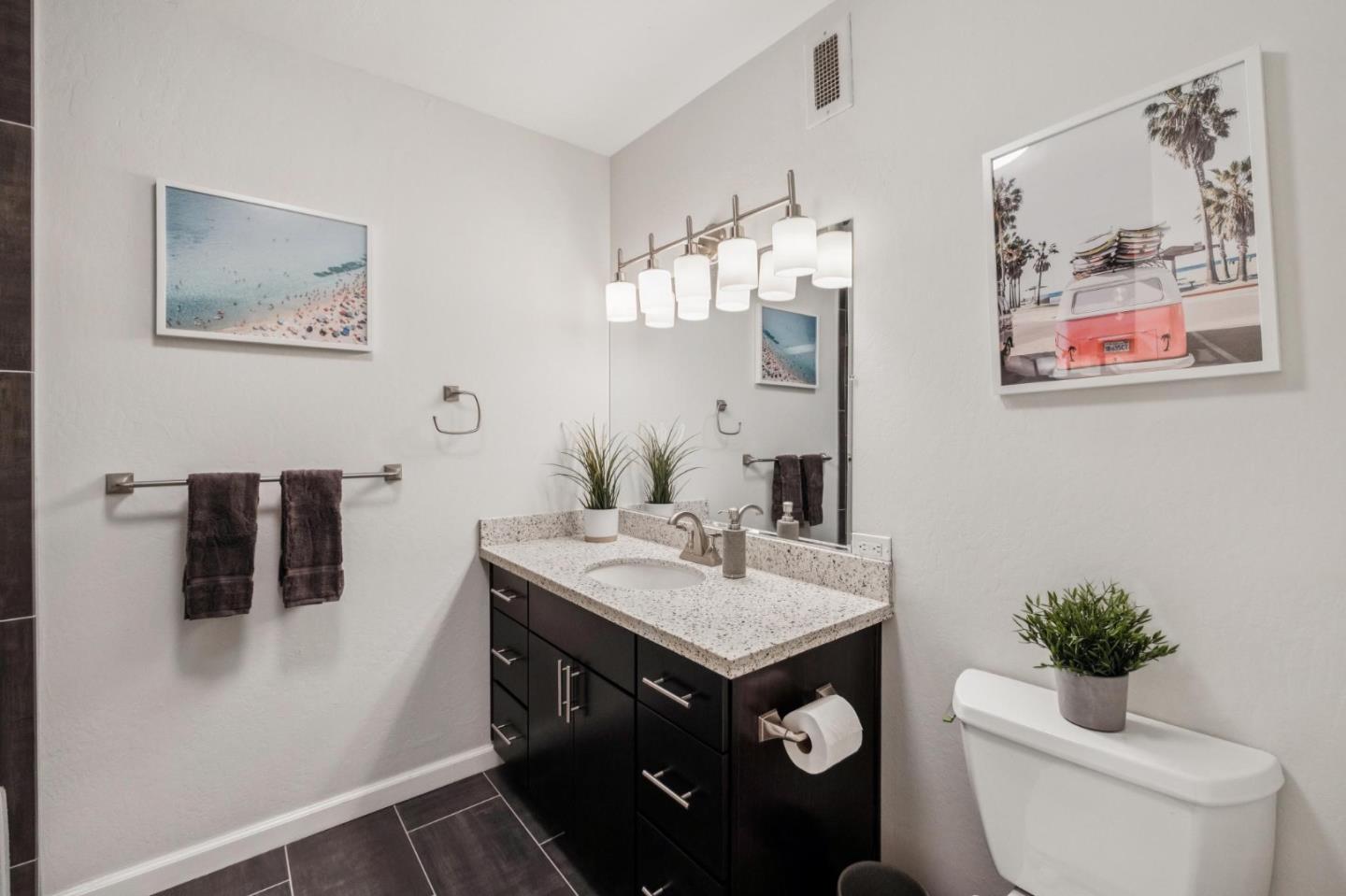 Detail Gallery Image 38 of 52 For 400 Davey Glen Rd #4623,  Belmont,  CA 94002 - 3 Beds | 2 Baths