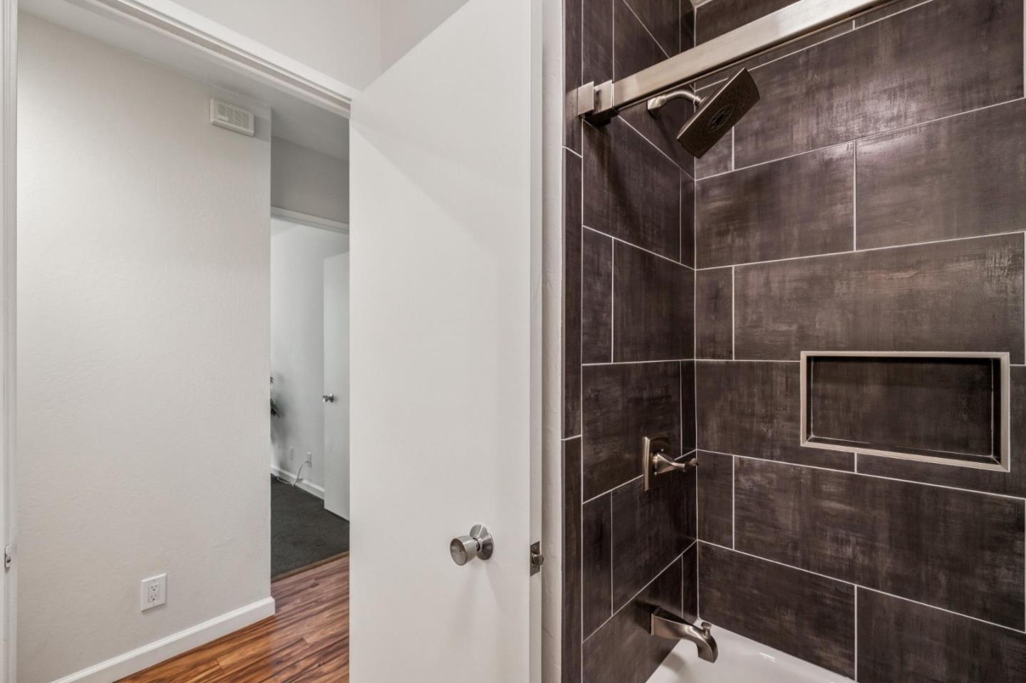 Detail Gallery Image 39 of 52 For 400 Davey Glen Rd #4623,  Belmont,  CA 94002 - 3 Beds | 2 Baths