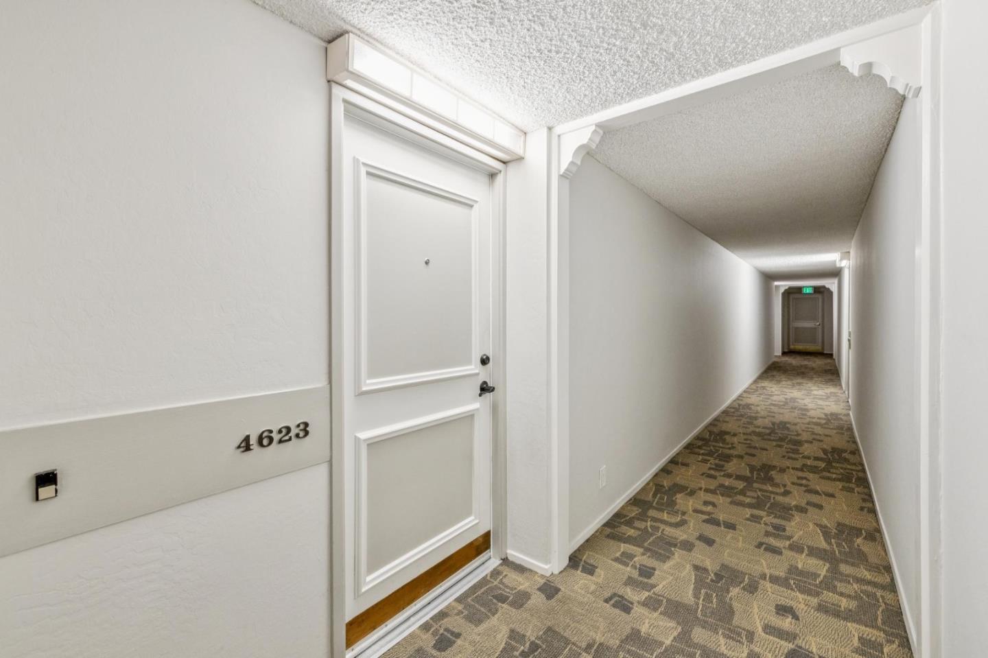 Detail Gallery Image 4 of 52 For 400 Davey Glen Rd #4623,  Belmont,  CA 94002 - 3 Beds | 2 Baths