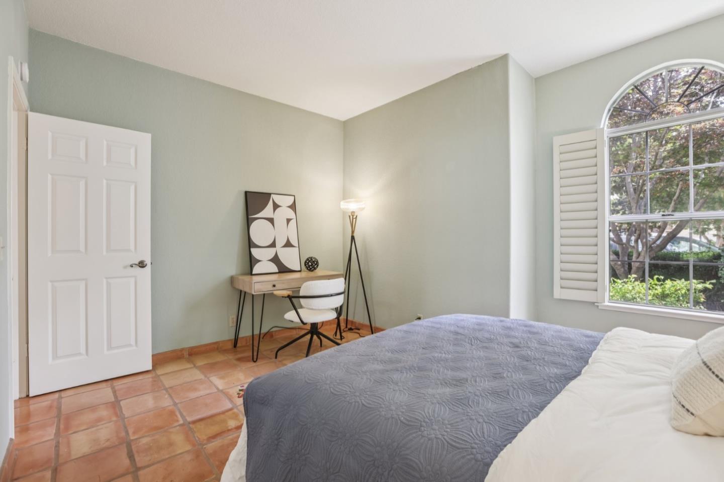 Detail Gallery Image 17 of 43 For 801 Rebecca Privada, Mountain View,  CA 94040 - 3 Beds | 2 Baths