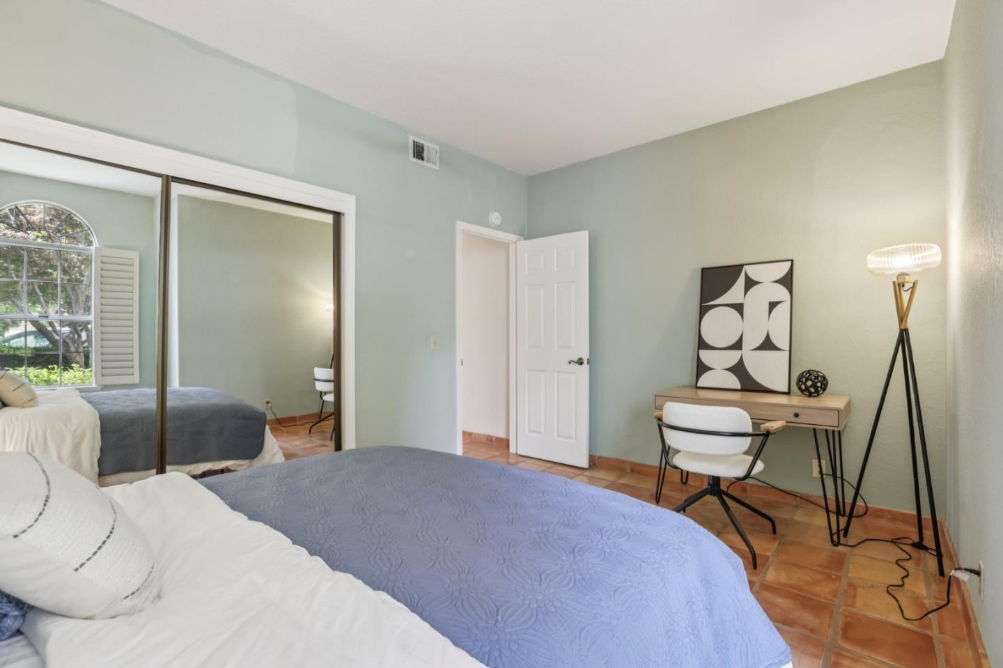 Detail Gallery Image 18 of 43 For 801 Rebecca Privada, Mountain View,  CA 94040 - 3 Beds | 2 Baths