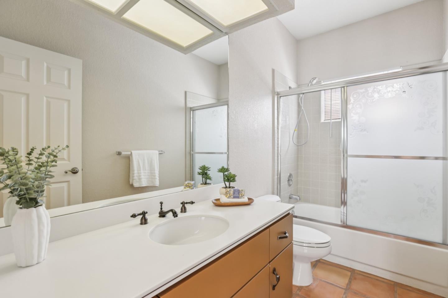 Detail Gallery Image 20 of 43 For 801 Rebecca Privada, Mountain View,  CA 94040 - 3 Beds | 2 Baths