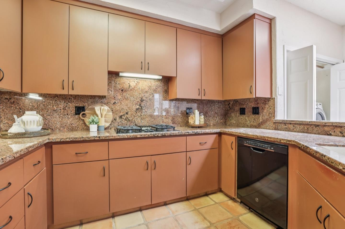 Detail Gallery Image 25 of 43 For 801 Rebecca Privada, Mountain View,  CA 94040 - 3 Beds | 2 Baths