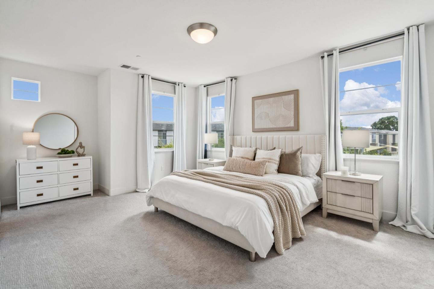 Detail Gallery Image 11 of 29 For 373 Arc Ct, Hayward,  CA 94544 - 2 Beds | 2 Baths