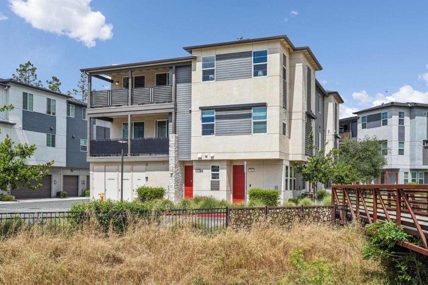 Detail Gallery Image 24 of 29 For 373 Arc Ct, Hayward,  CA 94544 - 2 Beds | 2 Baths