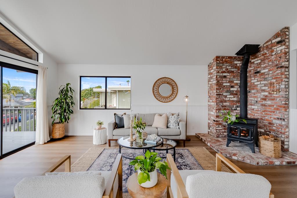 Detail Gallery Image 9 of 48 For 524 Middlefield Dr, Aptos,  CA 95003 - 3 Beds | 2 Baths