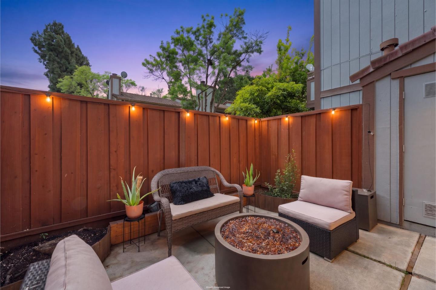 Detail Gallery Image 2 of 36 For 6136 Joaquin Murieta Ave a,  Newark,  CA 94560 - 3 Beds | 2/1 Baths