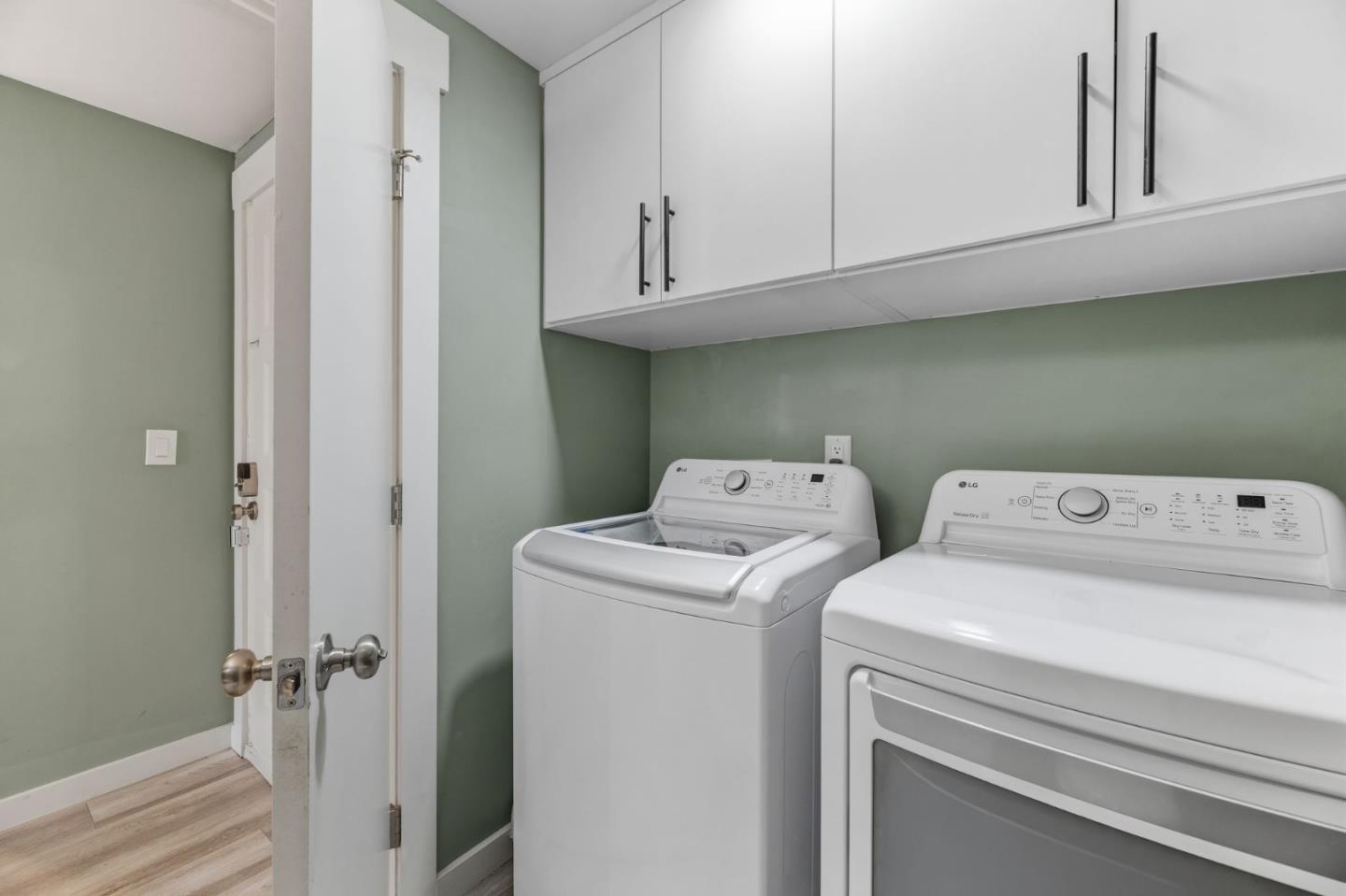 Detail Gallery Image 26 of 36 For 6136 Joaquin Murieta Ave a,  Newark,  CA 94560 - 3 Beds | 2/1 Baths