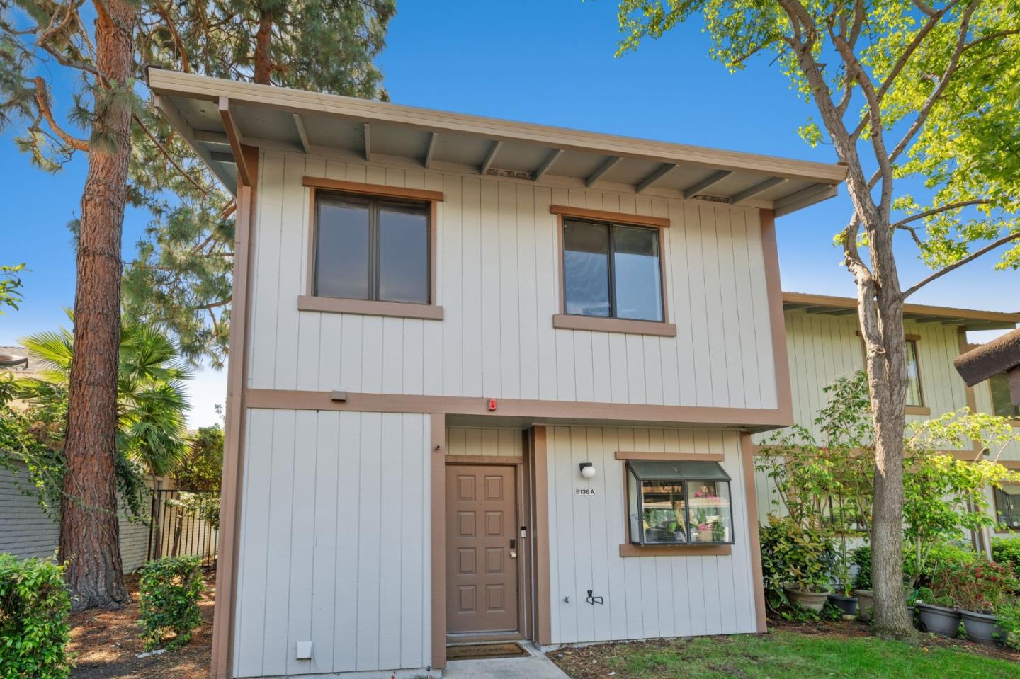 Detail Gallery Image 4 of 36 For 6136 Joaquin Murieta Ave a,  Newark,  CA 94560 - 3 Beds | 2/1 Baths