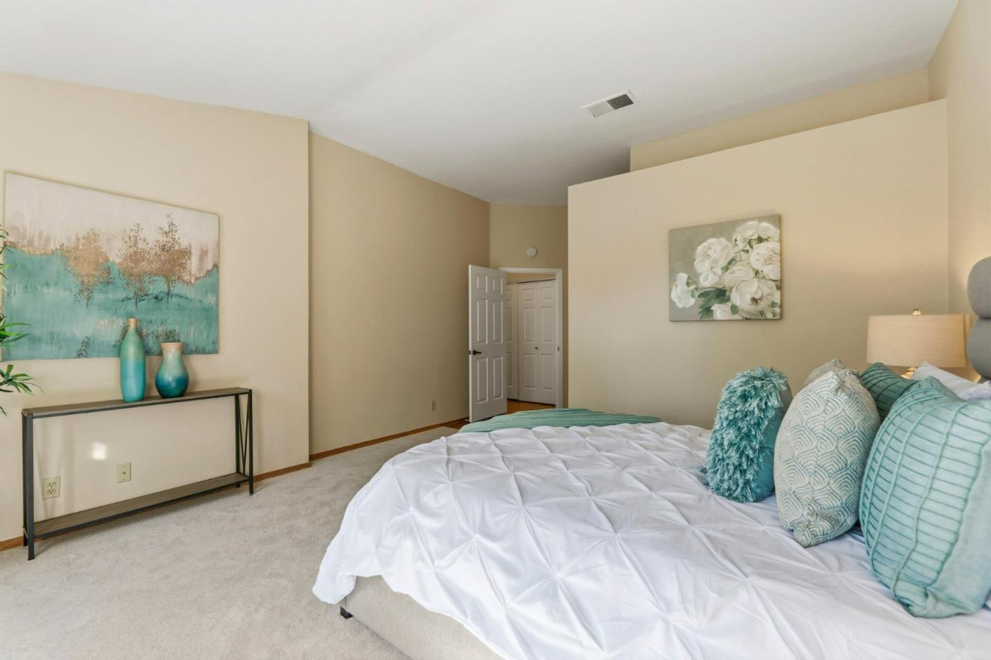 Detail Gallery Image 21 of 49 For 7502 Deveron Ct, San Jose,  CA 95135 - 2 Beds | 2/1 Baths