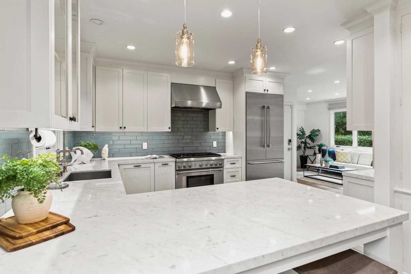 Detail Gallery Image 11 of 49 For 755 Bromfield Rd, Hillsborough,  CA 94010 - 4 Beds | 4/1 Baths