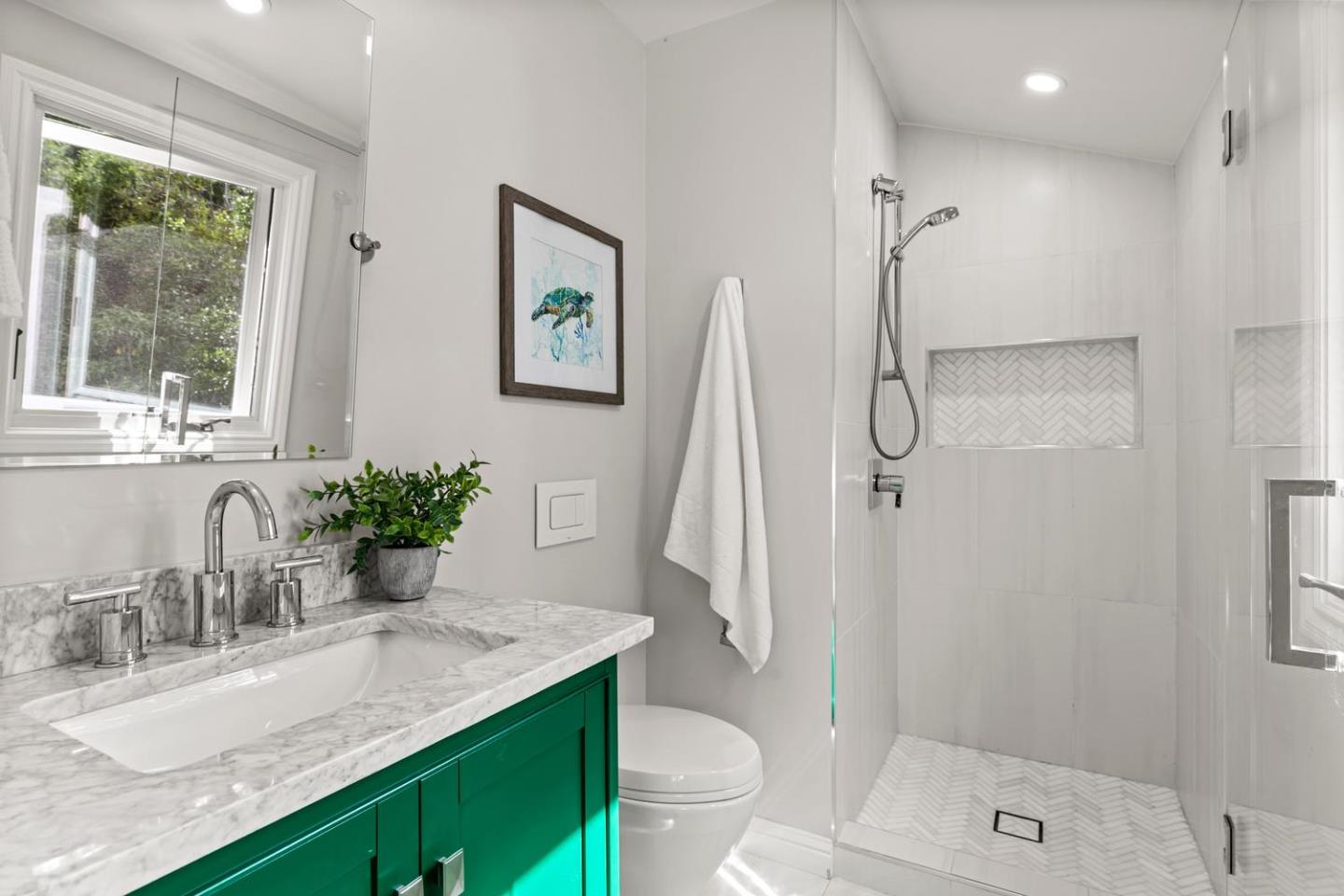 Detail Gallery Image 23 of 49 For 755 Bromfield Rd, Hillsborough,  CA 94010 - 4 Beds | 4/1 Baths