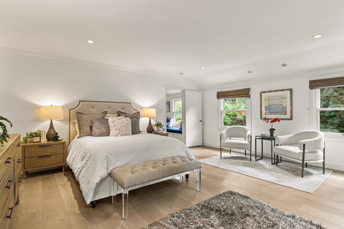 Detail Gallery Image 26 of 49 For 755 Bromfield Rd, Hillsborough,  CA 94010 - 4 Beds | 4/1 Baths