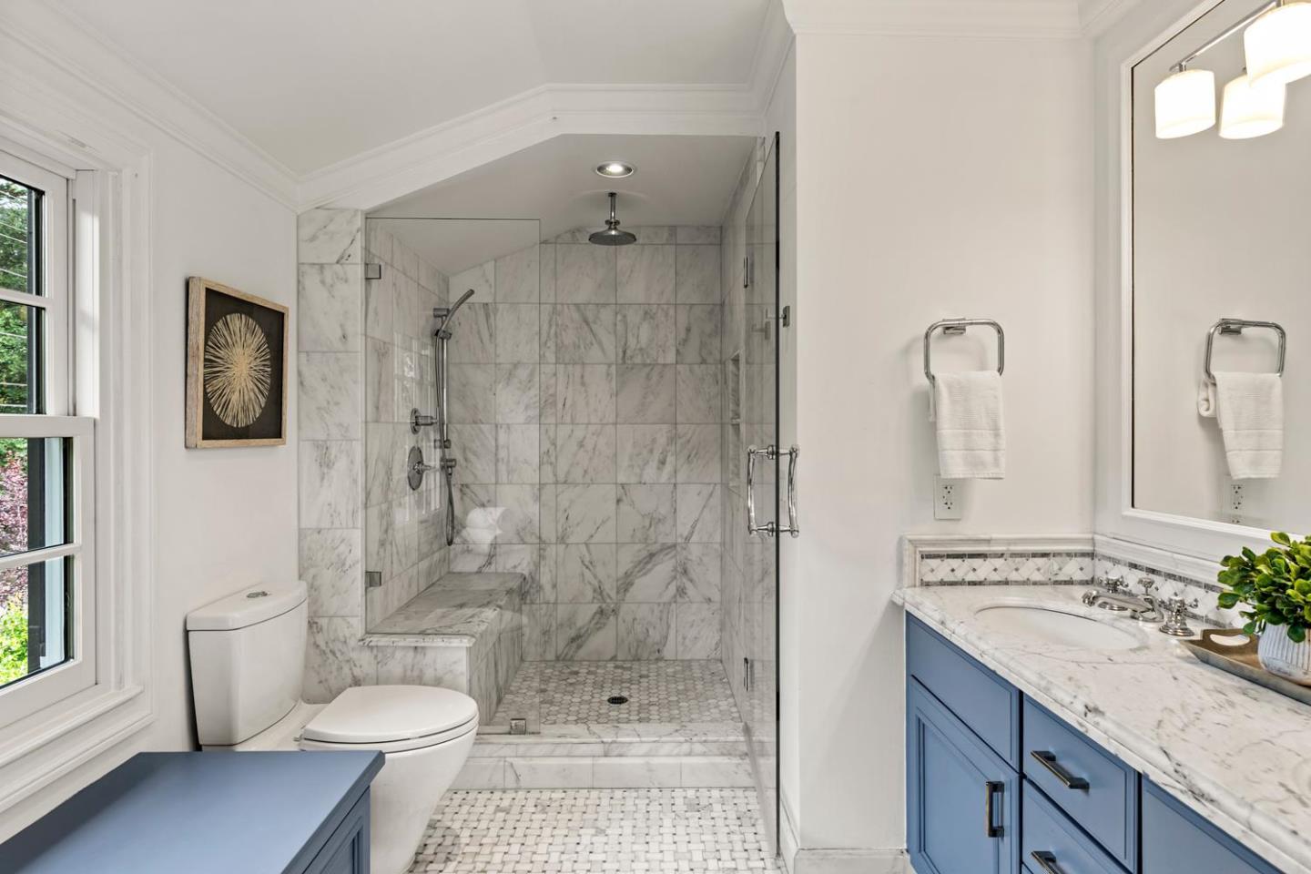 Detail Gallery Image 28 of 49 For 755 Bromfield Rd, Hillsborough,  CA 94010 - 4 Beds | 4/1 Baths