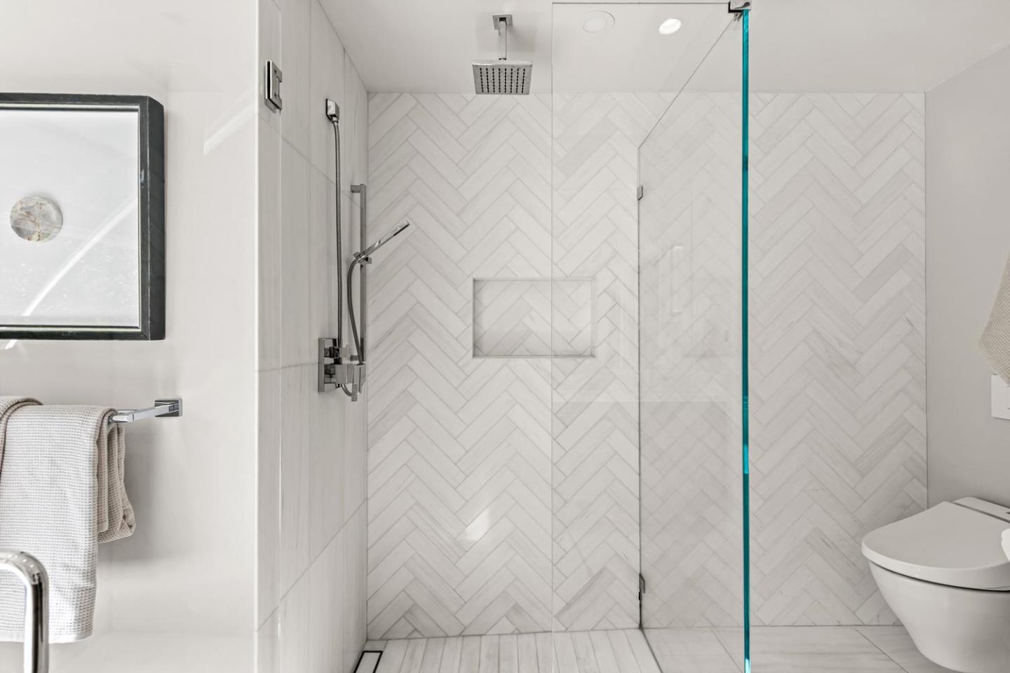 Detail Gallery Image 35 of 49 For 755 Bromfield Rd, Hillsborough,  CA 94010 - 4 Beds | 4/1 Baths