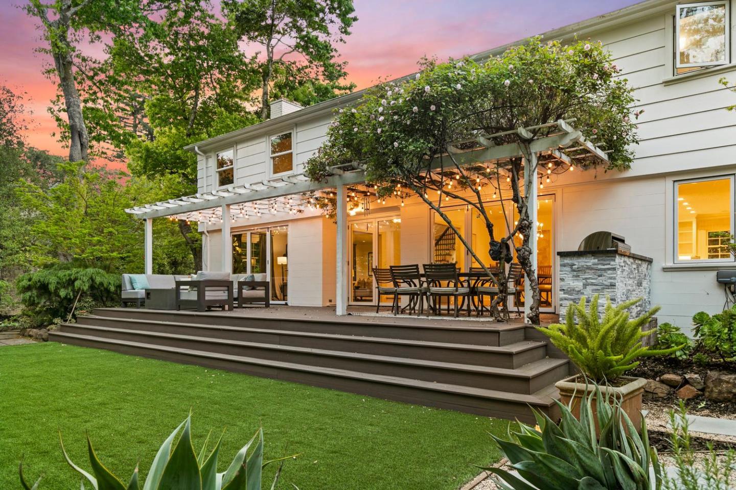 Detail Gallery Image 46 of 49 For 755 Bromfield Rd, Hillsborough,  CA 94010 - 4 Beds | 4/1 Baths