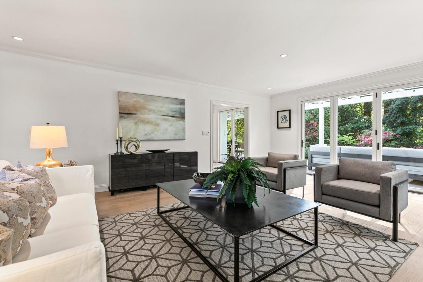 Detail Gallery Image 6 of 49 For 755 Bromfield Rd, Hillsborough,  CA 94010 - 4 Beds | 4/1 Baths